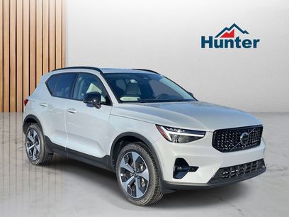 New 2026 Volvo XC40 B4 Plus w/ Protection Package Premier