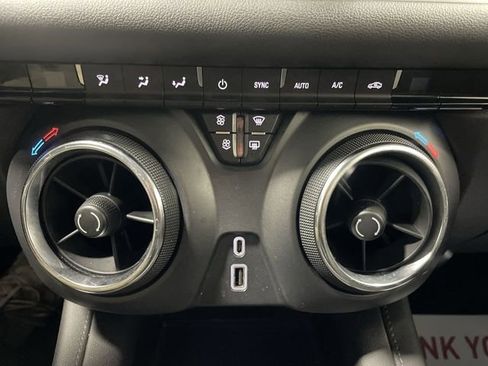 Used 2021 Chevrolet Blazer LT image 18