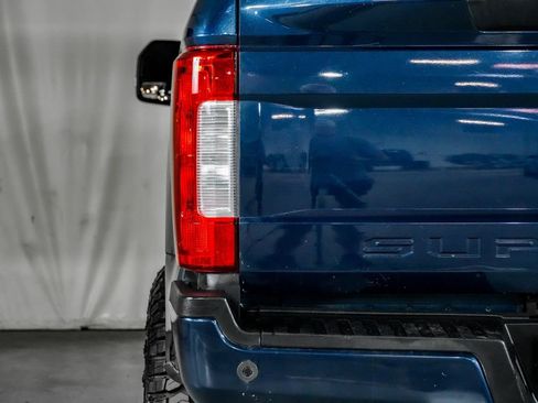 Used 2019 Ford F250 Lariat w/ Lariat Value Package AWD/4WD image 42