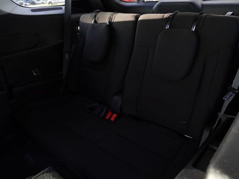 Used 2021 Ford Explorer XLT RWD image 14