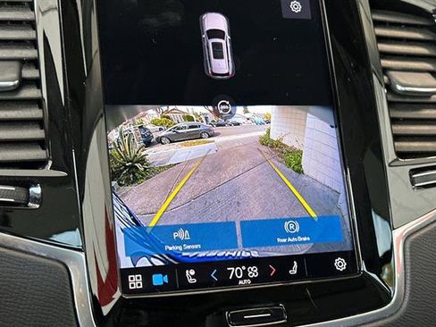 Certified 2023 Volvo XC90 T8 Plus image 22