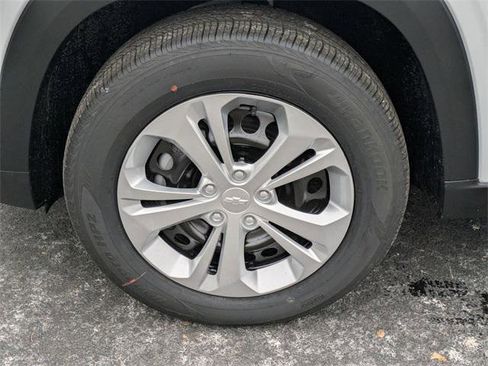 New 2026 Chevrolet Trax LS image 28