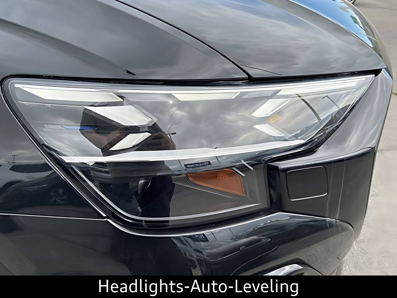 New 2026 Audi SQ8 Prestige AWD/4WD image 6