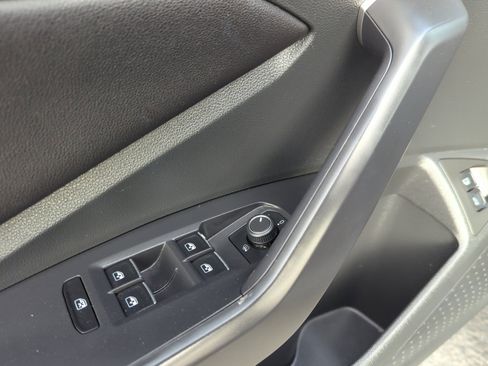 Certified 2024 Volkswagen Jetta SE image 13