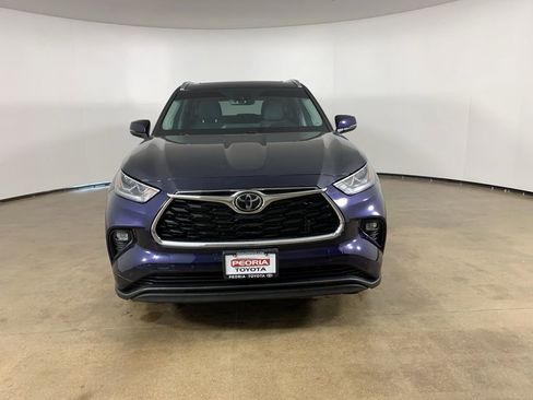 Used 2023 Toyota Highlander Limited AWD/4WD image 3