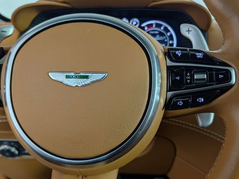 Used 2021 Aston Martin DBX AWD/4WD image 38