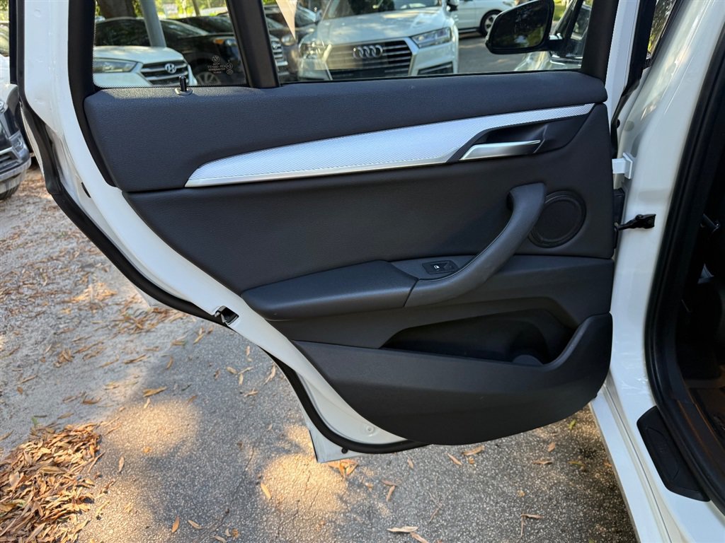 Used 2018 BMW X1 sDrive28i w/ M Sport Package FWD image 16