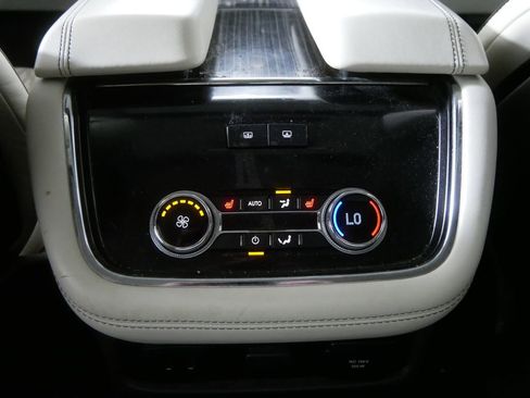 Used 2020 Lincoln Navigator Black Label w/ Cargo Convenience Package AWD/4WD image 23