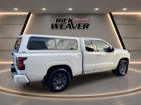 Used 2025 Nissan Frontier SV w/ SV Convenience Package AWD/4WD image 9