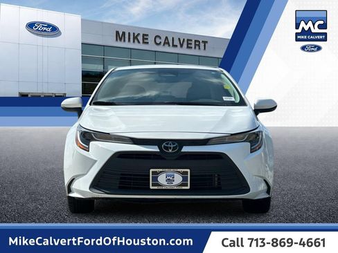 Used 2023 Toyota Corolla LE FWD image 8