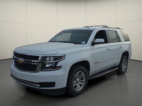 Used 2017 Chevrolet Tahoe LT image 3