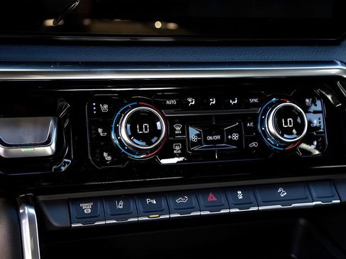 Used 2025 GMC Sierra 2500 Denali w/ Denali Reserve Package image 16