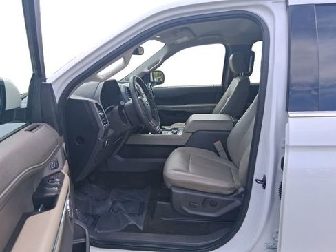 Used 2020 Ford Expedition XLT w/ Equipment Group 202A AWD/4WD image 10
