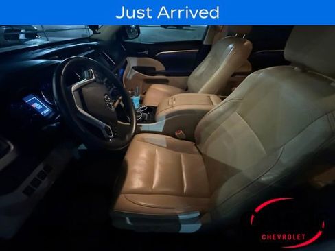 Used 2019 Toyota Highlander Limited Platinum image 15
