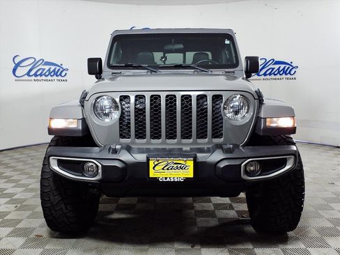 Used 2022 Jeep Gladiator Sport image 3