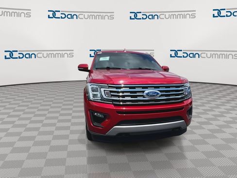 Used 2020 Ford Expedition XLT w/ Equipment Group 202A AWD/4WD image 3
