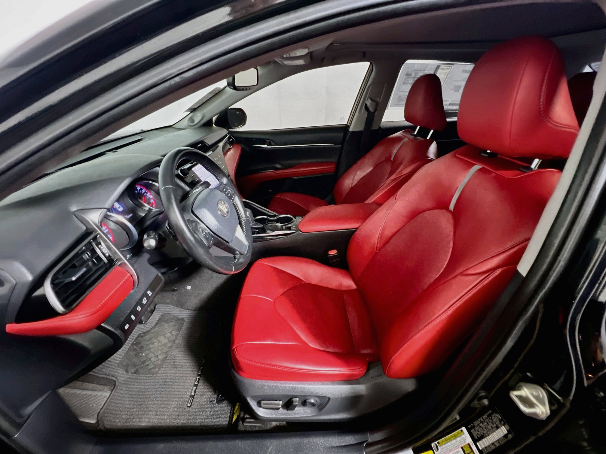 Used 2019 Toyota Camry XSE w/ Driver Assist Package FWD image 14