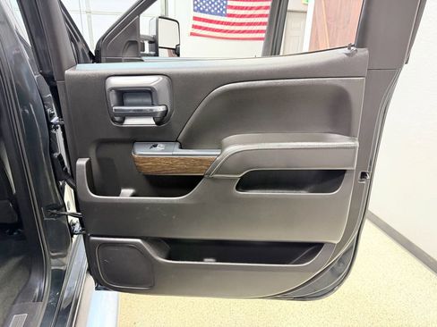 Used 2018 GMC Sierra 3500 Denali w/ Duramax Plus Package image 41