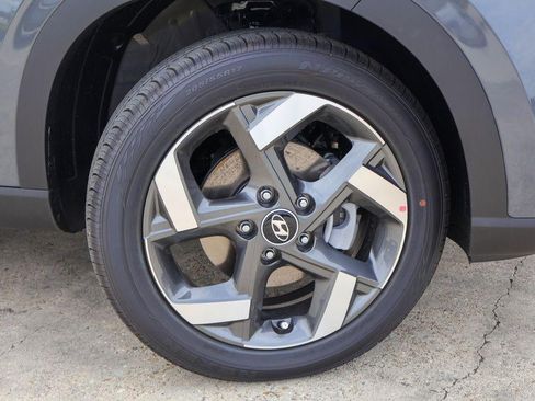 New 2026 Hyundai Venue SEL FWD image 31
