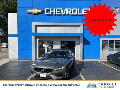 Used 2019 Volvo S60 T6 Momentum w/ Premium Package