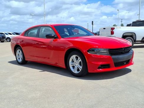 Used 2023 Dodge Charger SXT RWD image 3