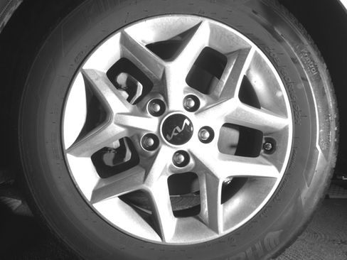 Used 2025 Kia Soul LX w/ LX Technology Package image 12