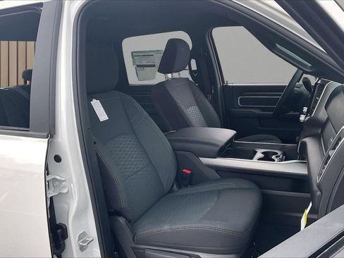 New 2026 RAM 2500 Big Horn AWD/4WD image 21