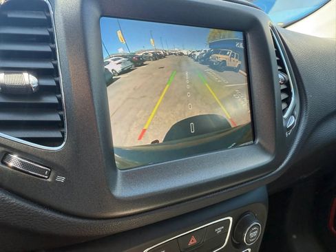 Used 2020 Jeep Compass Trailhawk AWD/4WD image 14