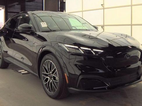 Certified 2025 Ford Mustang Mach-E Premium RWD image 3