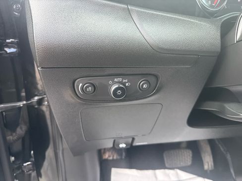 Used 2020 Buick Encore GX Select FWD image 18