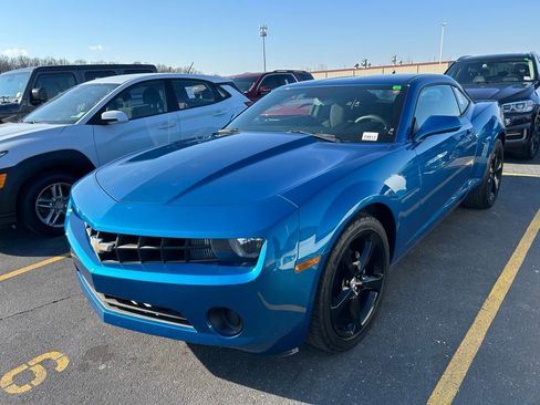 Used 2010 Chevrolet Camaro LS image 2