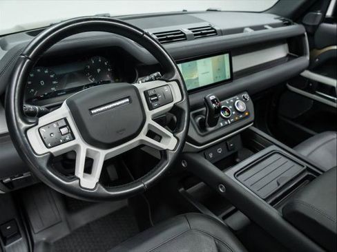 Used 2023 Land Rover Defender 110 SE image 16