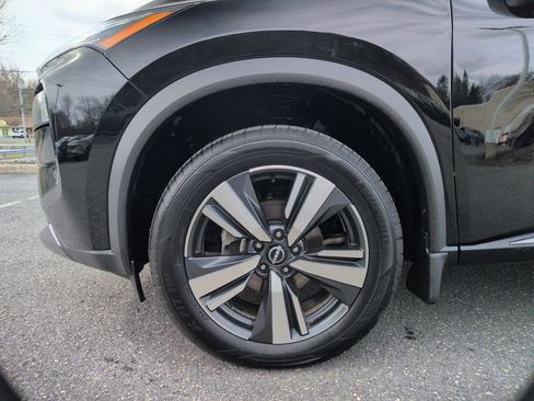 Used 2023 Nissan Rogue SL AWD/4WD image 16
