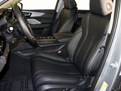 Certified 2026 Acura MDX SH-AWD image 4