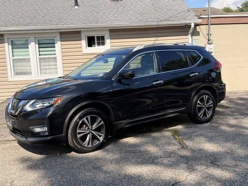 Used 2017 Nissan Rogue SL w/ SL Premium Package AWD/4WD image 2