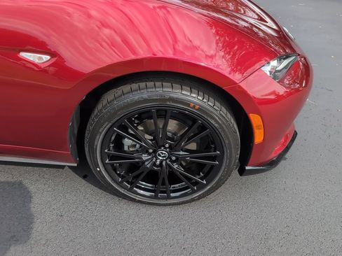 New 2026 MAZDA MX-5 Miata Club w/ Weather Package RWD image 3