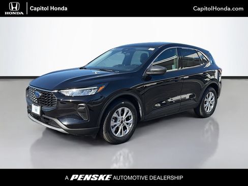 Used 2024 Ford Escape Active FWD image 1