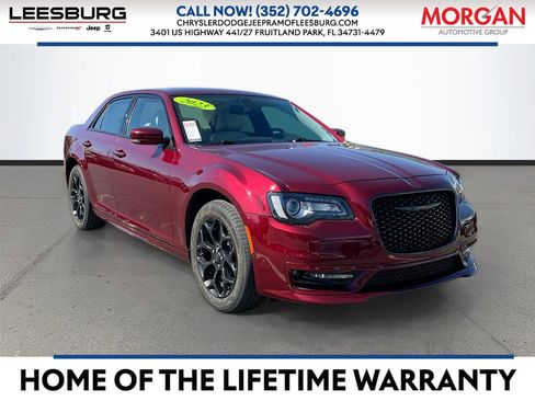 Certified 2023 Chrysler 300 Touring L w/ Comfort Group image 1