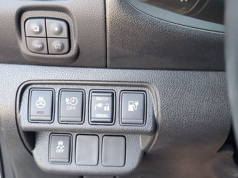 Used 2015 Nissan Leaf S w/ Charge Package FWD image 15