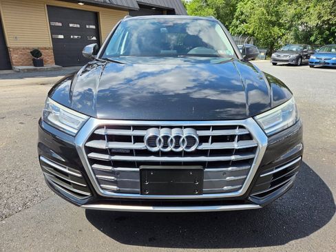 Used 2020 Audi Q5 2.0T Premium w/ Convenience Package AWD/4WD image 3
