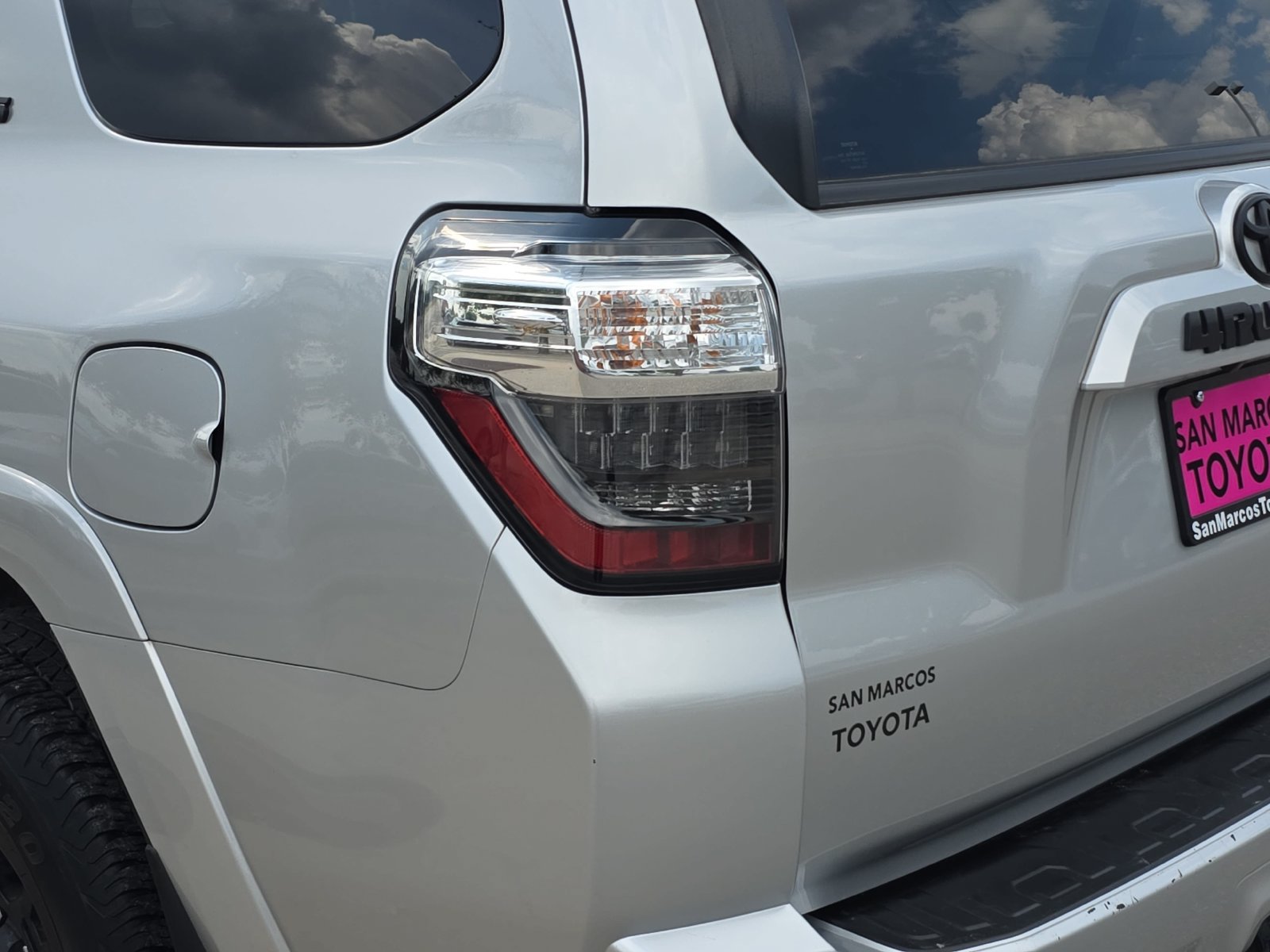 Used 2023 Toyota 4Runner SR5 AWD/4WD image 29