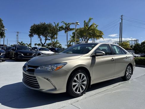 Used 2017 Toyota Camry FWD image 28