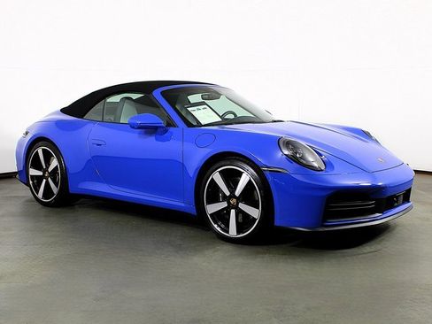 Certified 2025 Porsche 911 Carrera image 7