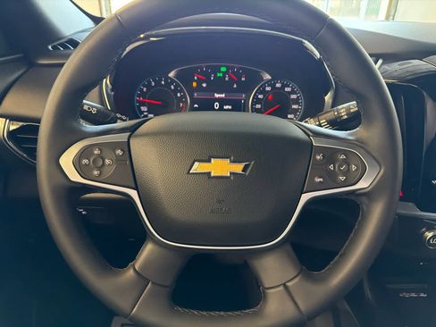 Used 2023 Chevrolet Traverse LT FWD image 37