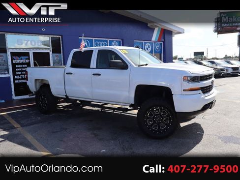 Used 2018 Chevrolet Silverado 1500 Custom w/ Custom Value Package AWD/4WD image 1