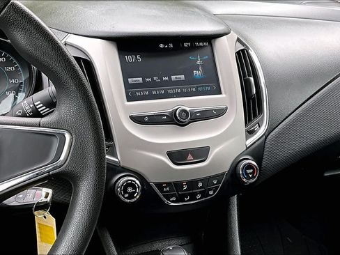 Used 2018 Chevrolet Cruze LS FWD image 7