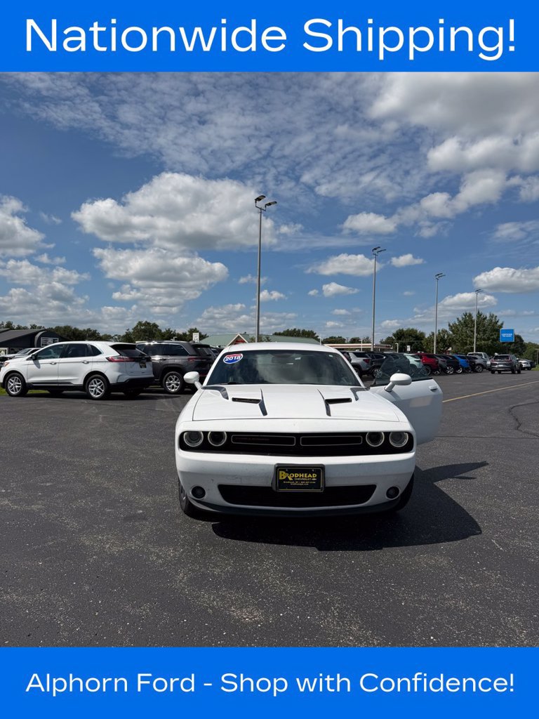 Used 2018 Dodge Challenger GT AWD/4WD image 4