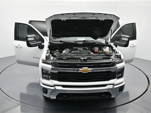 Certified 2025 Chevrolet Silverado 2500 LT w/ Convenience Package image 47