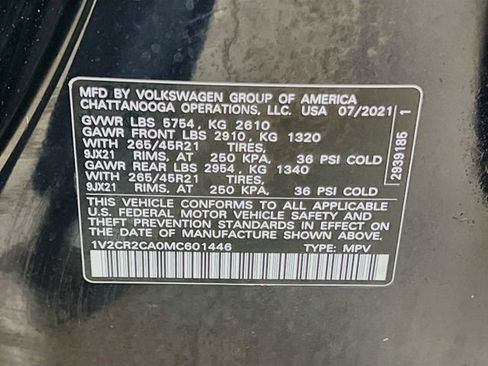 Used 2021 Volkswagen Atlas SEL R-Line FWD image 35
