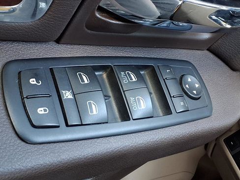 Used 2012 RAM 2500 Laramie w/ Cold Weather Group image 16